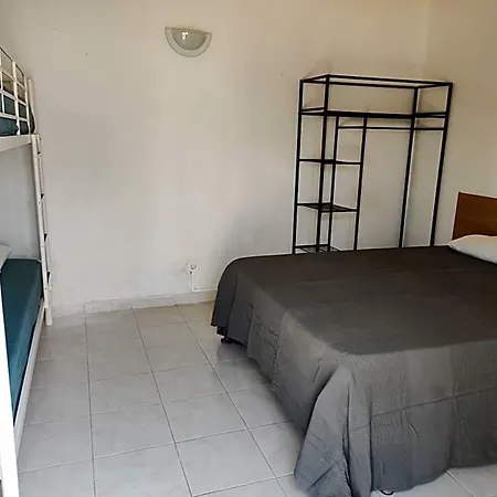Hostel Pedro Samora *