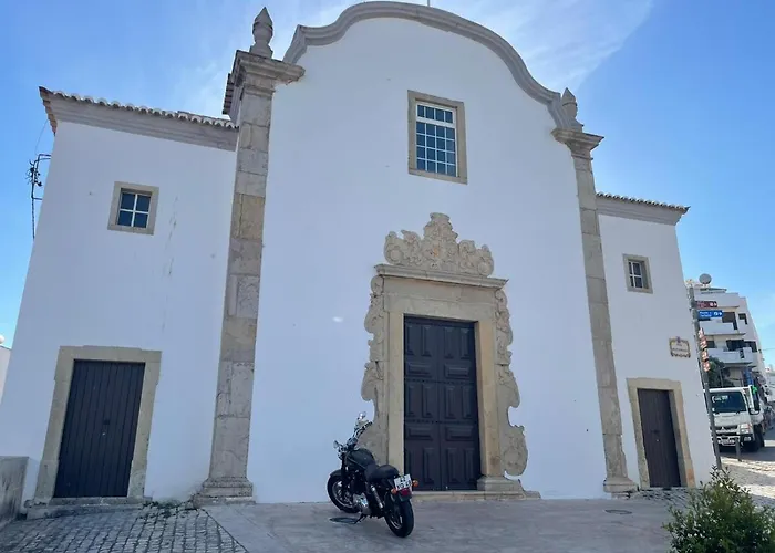 Pedro Samora Hostel Albufeira