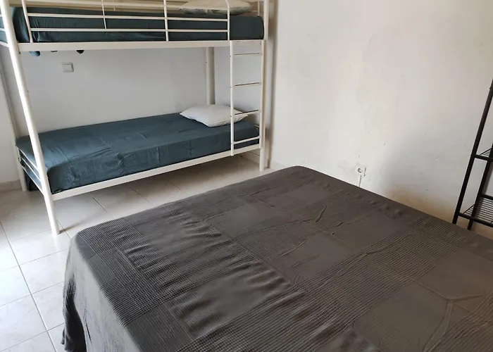 Pedro Samora Hostel *