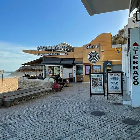 Auberge de jeunesse Pedro Samora *