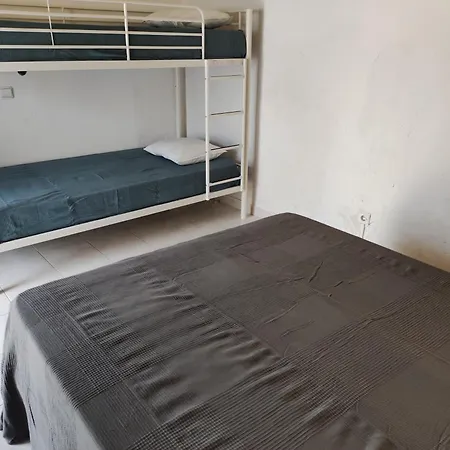 Pedro Samora Hostal *